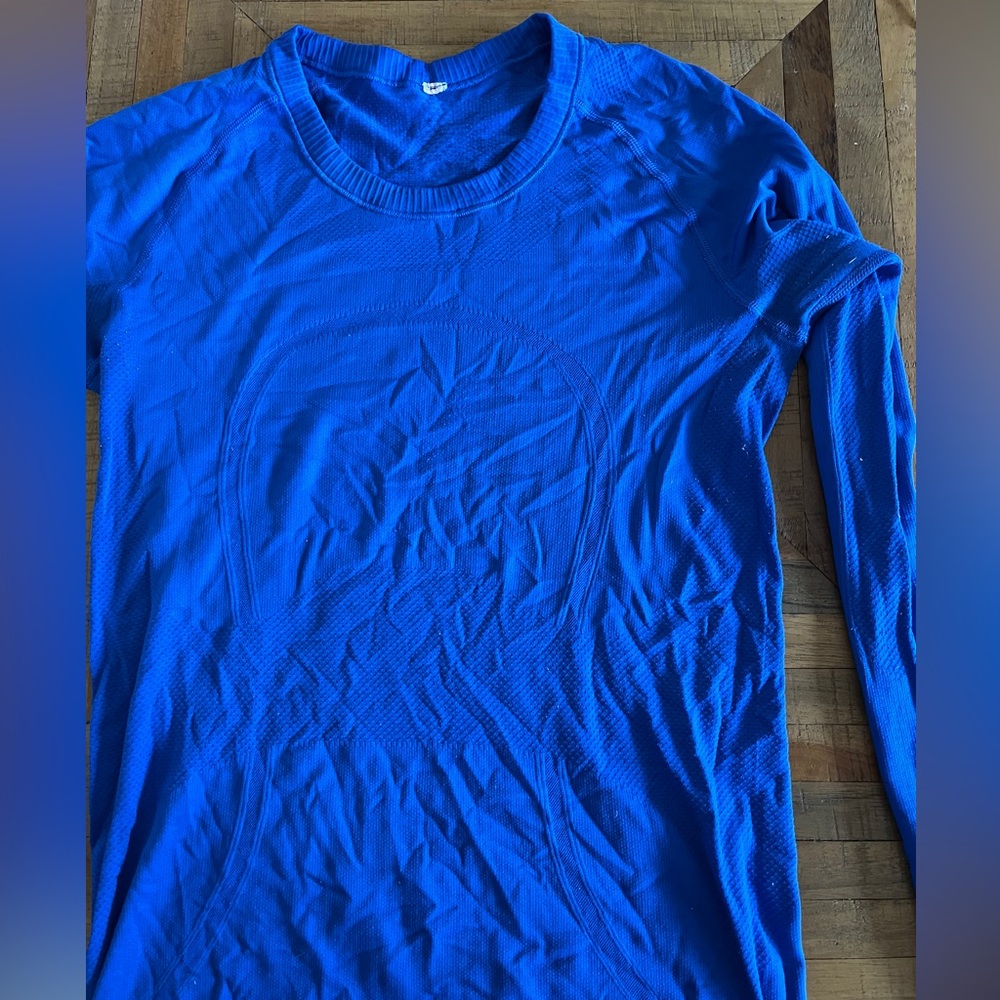 Lululemon blue long sleeve running top - size 4